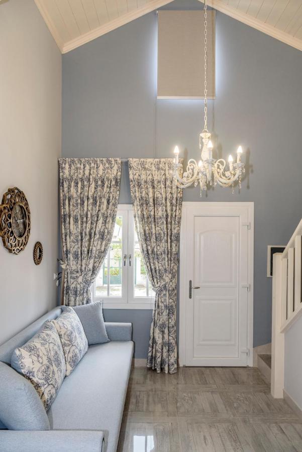 Nafsika Suites (Adults Only) Nea Moudania Buitenkant foto