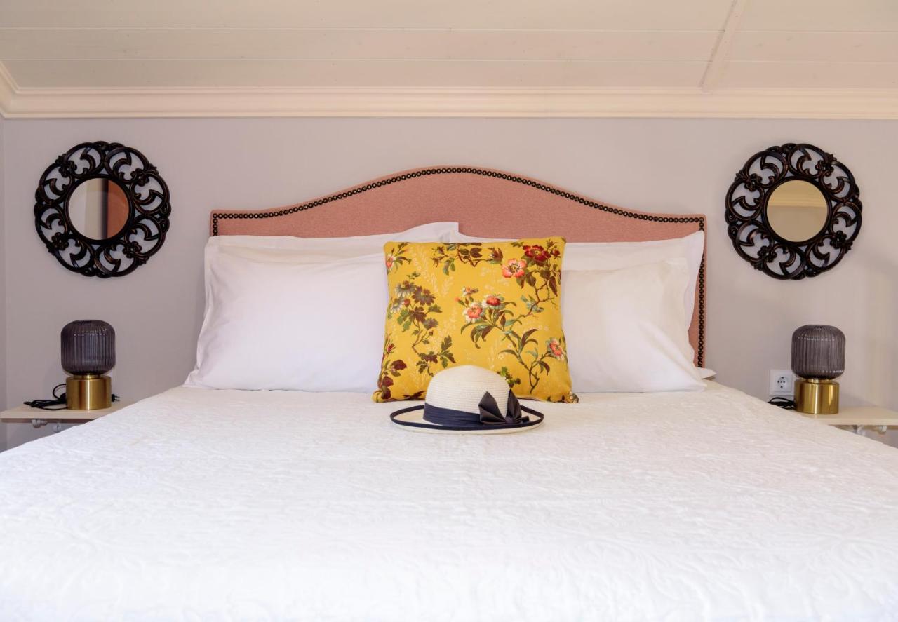 Nafsika Suites (Adults Only) Nea Moudania Buitenkant foto